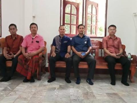 แห่เทียนและถวายเทียนเนื่องในวันเข้าพรรษา
